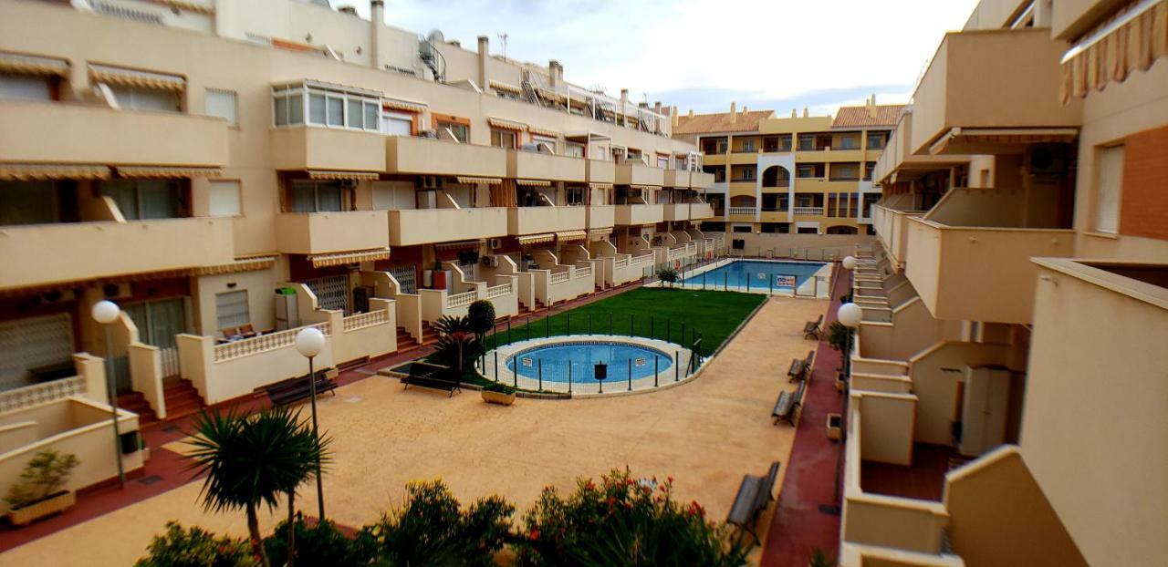 Roquetas Beach House Apartamento Fresco Con Piscina โรเกตัสเดมาร์ ภายนอก รูปภาพ